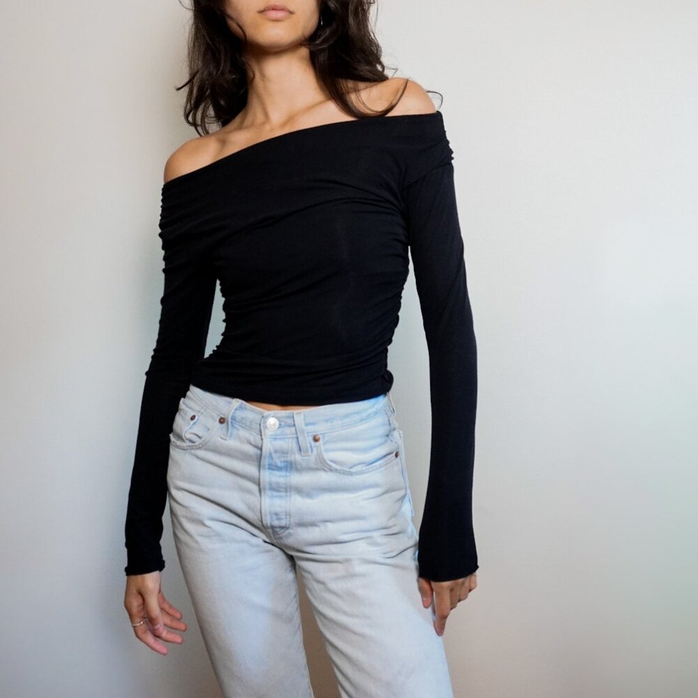 Isalis Black Off-Shoulder Top